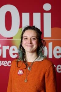 Claire Michard,
21 ans, Serveuse